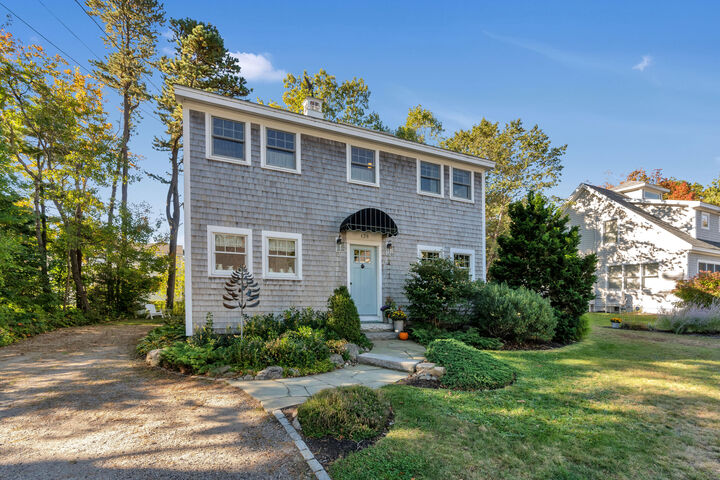 Property Photo:  139 Bourne Avenue  ME 04090 