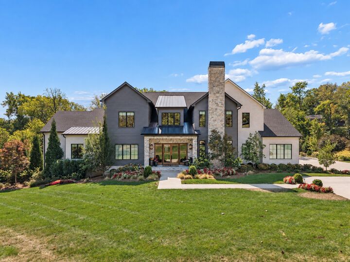 Property Photo:  809 Brentview Dr  TN 37220 