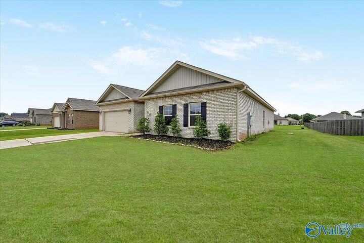 Property Photo:  107 Arctic Fox Trail  AL 35759 