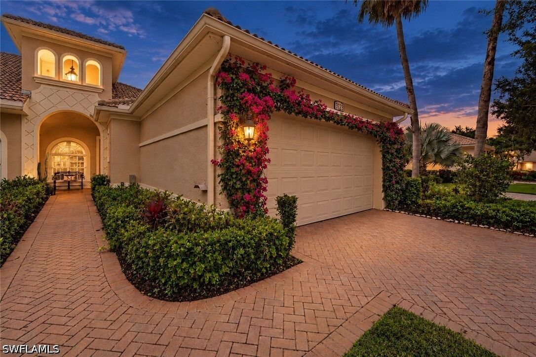 Property Photo:  3123 Santorini Court  FL 34119 