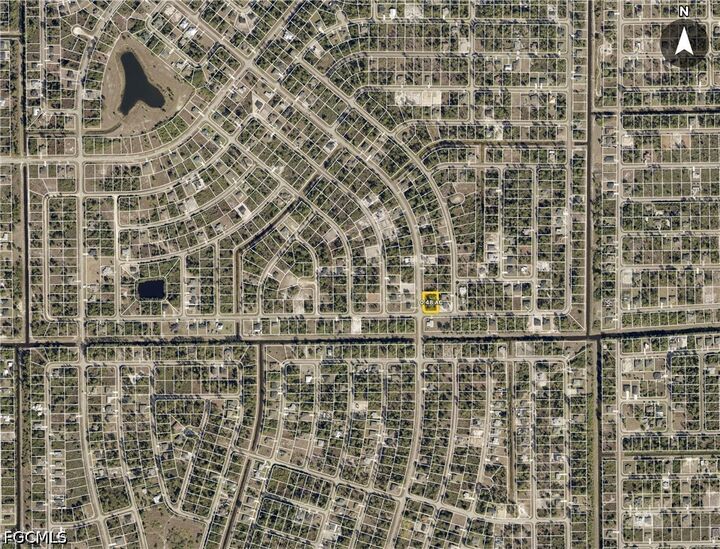 Property Photo:  463 Eisenhower Boulevard  FL 33974 