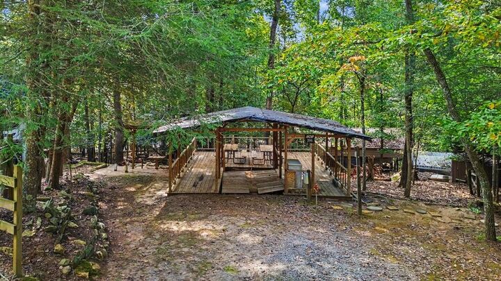 Property Photo:  206 13th Street  GA 30540 