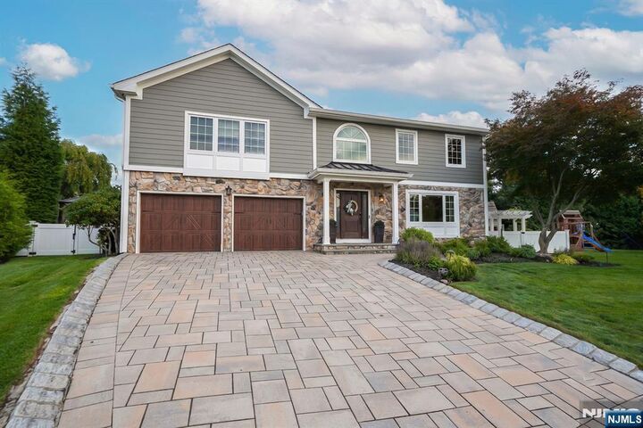 Property Photo:  398 James Woods Court  NJ 07646 