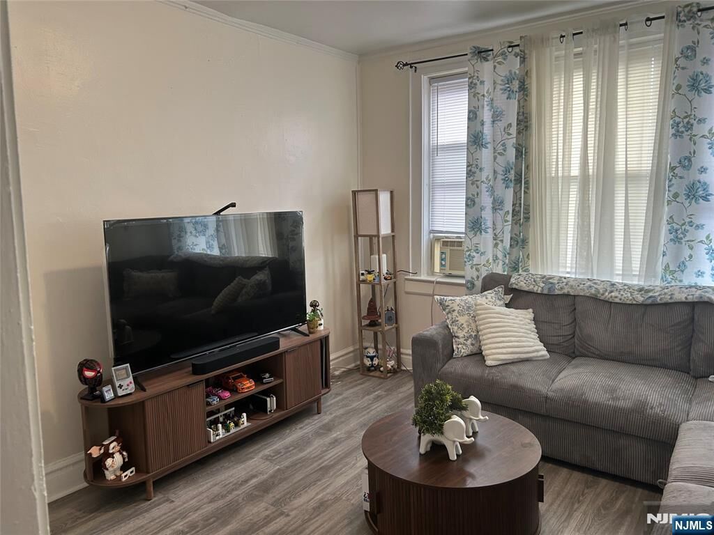 Property Photo:  32-34 Halstead Street 2  NJ 07032 