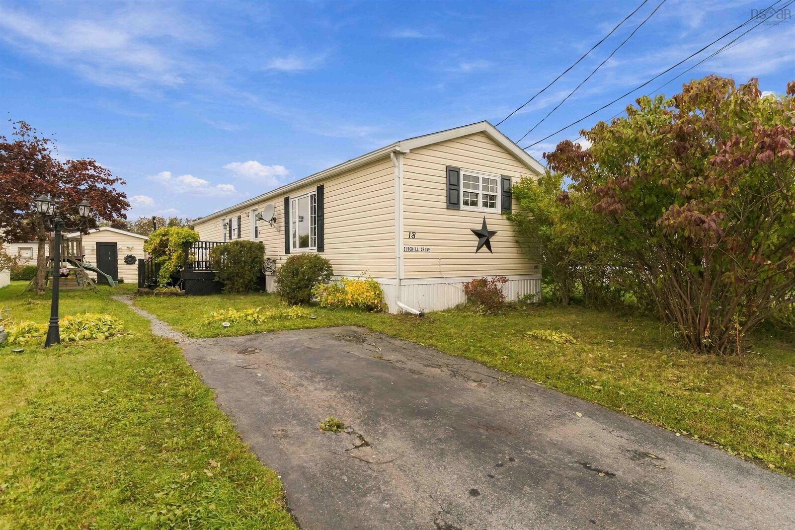 Property Photo:  18 Birchill Drive  NS B3G 1C8 