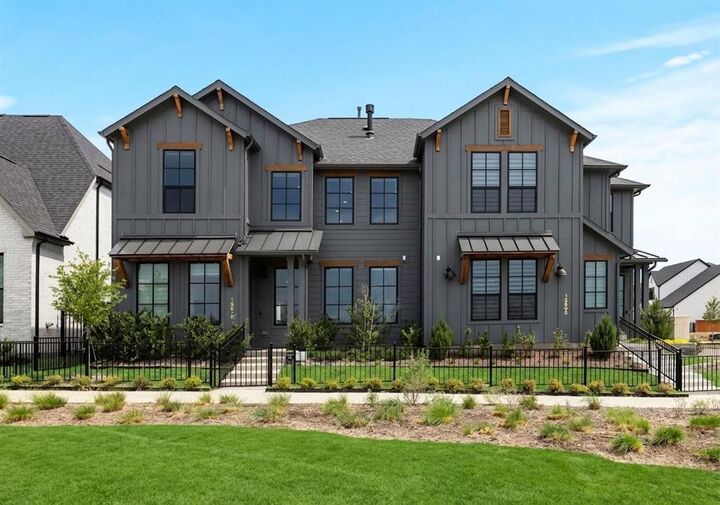 Property Photo:  13615 Dalewood Mews  TX 75033 