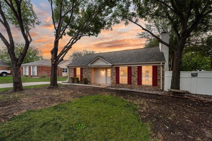 Property Photo:  3904 Manzinita Street  TX 76137 