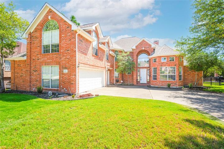 Property Photo:  909 Hills Creek Drive  TX 75072 