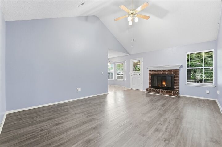 Property Photo: 3168 W Shale Street AR 72704