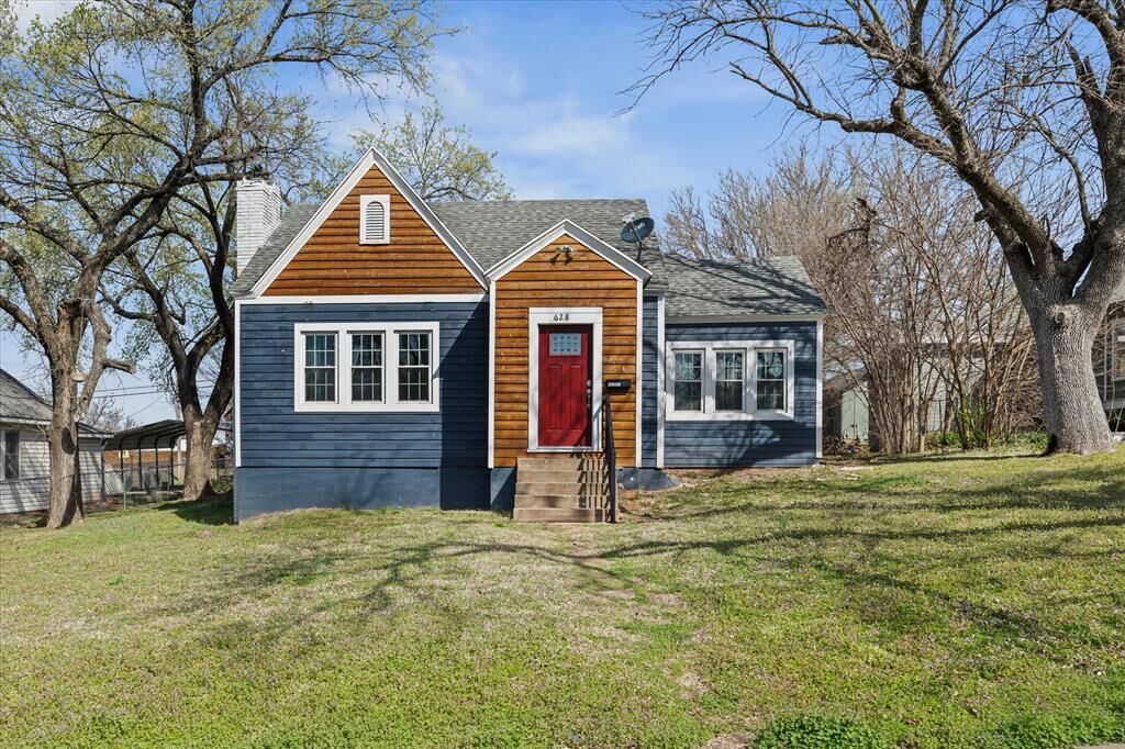 Property Photo:  628 Boulder Street  OK 74058 