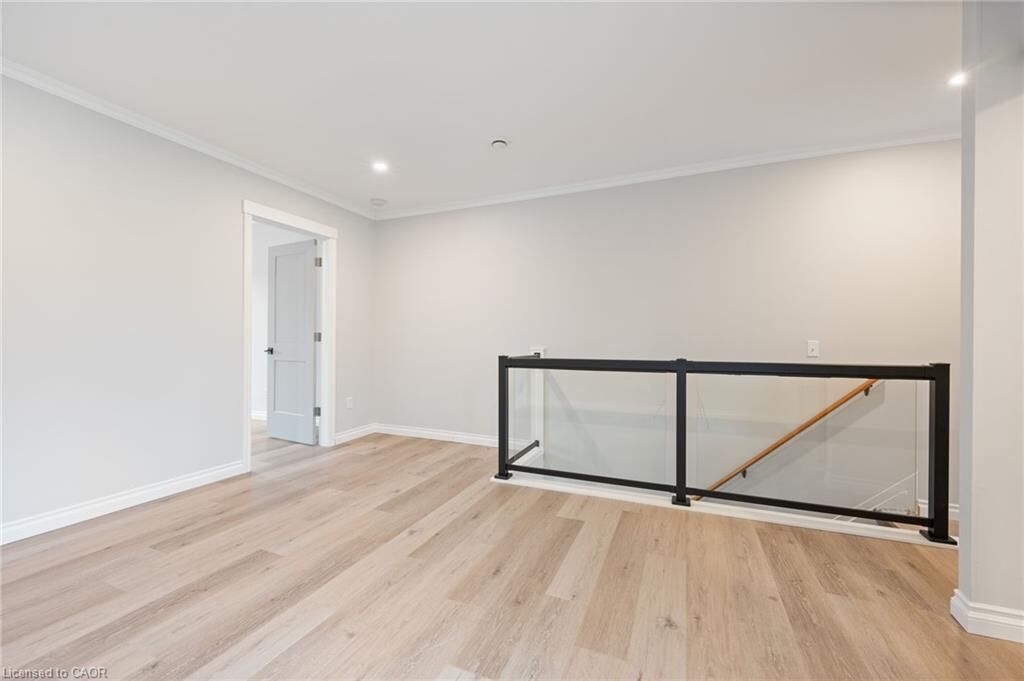 Property Photo:  345 Macnab Street N Upper  ON L8L 1K8 
