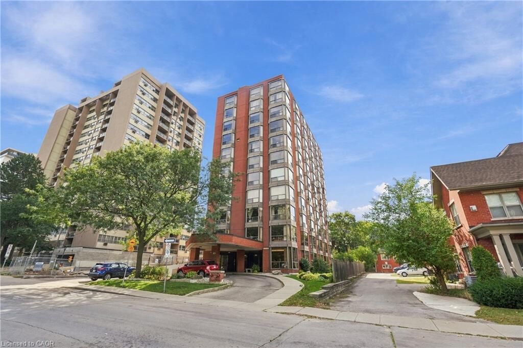 Property Photo:  49 Robinson Street 601  ON L8P 1Y7 