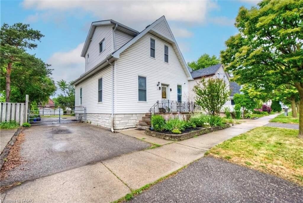 Property Photo:  10 Bruce Street  ON N3R 1E2 
