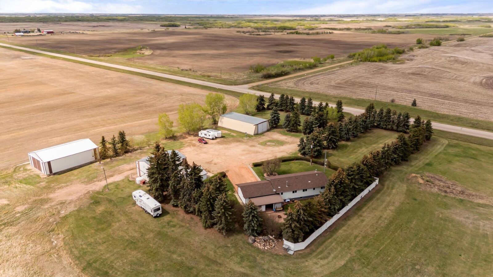 Photo de la propriété:  14545 Highway 26  AB T0B 4H0 
