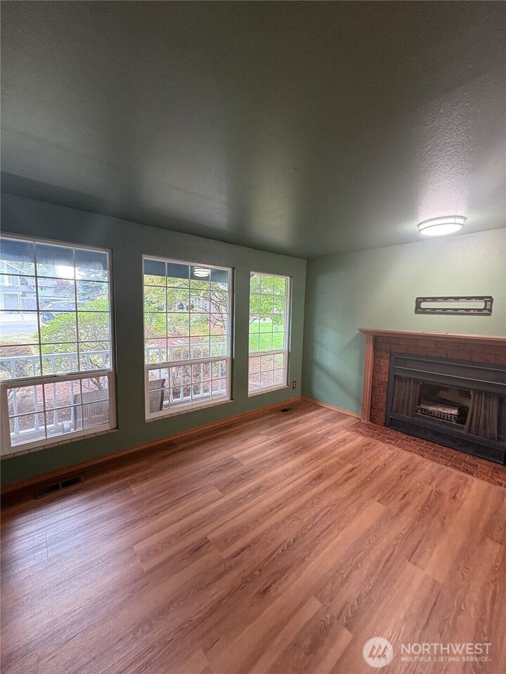 Property Photo: 15406 SE 176th Place WA 98058
