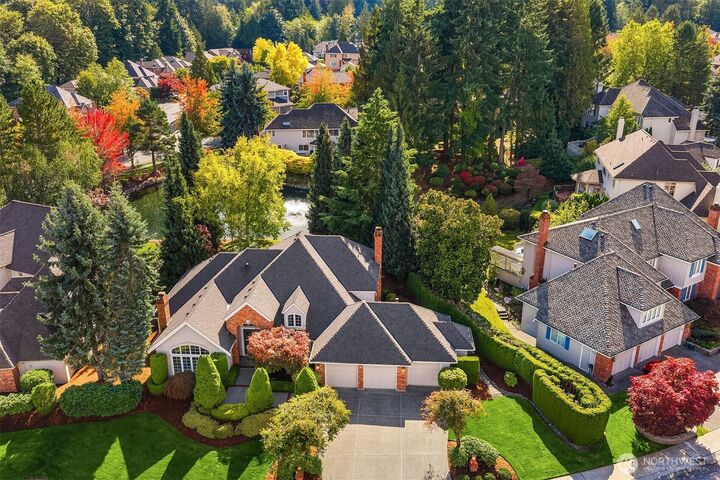 Property Photo:  5684  Matterhorn Place NW  WA 98027 