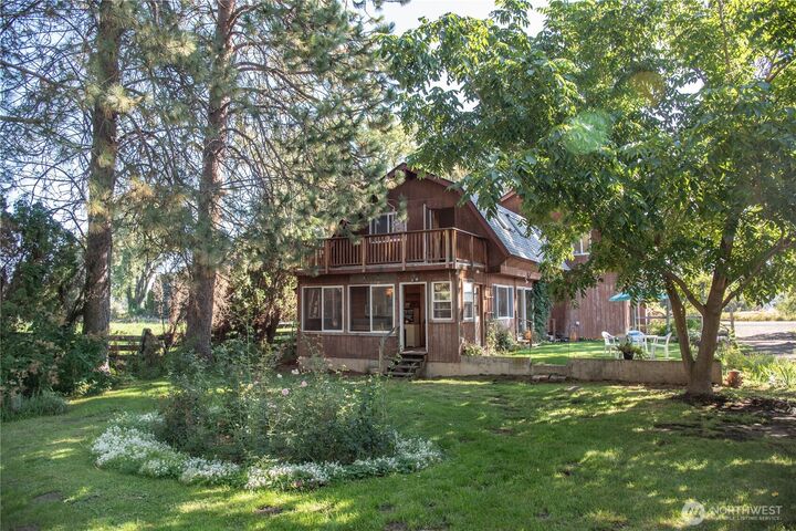 Property Photo: 2601 Riverbottom Road WA 98926