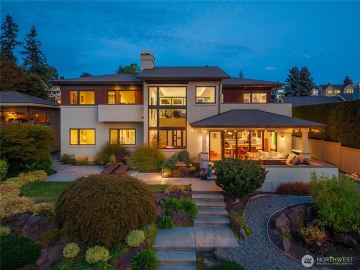 Property Photo: 2820 Magnolia Boulevard W WA 98199