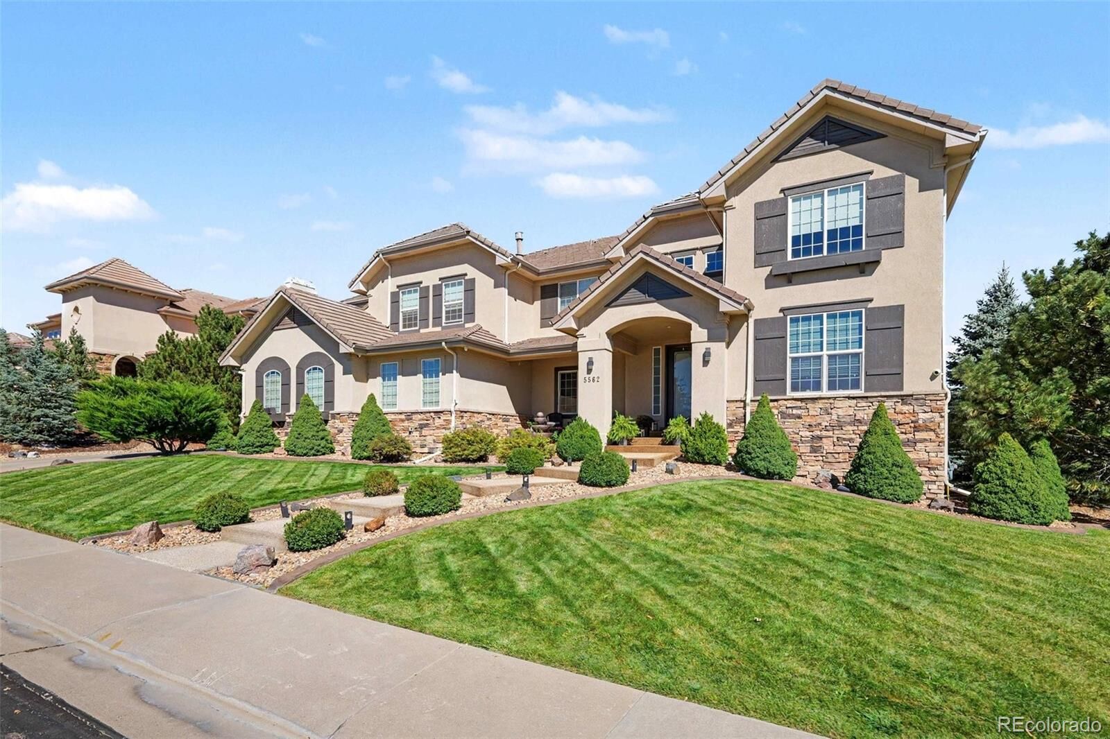 Property Photo: 5562 Rim View Place CO 80134