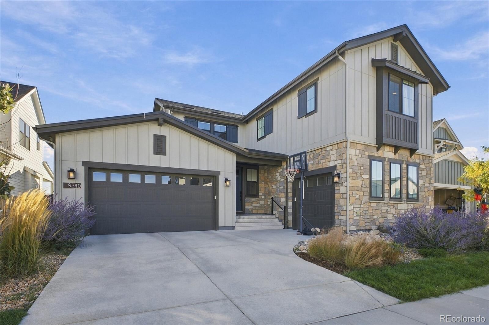 Property Photo:  9240 Star Fall Circle  CO 80125 