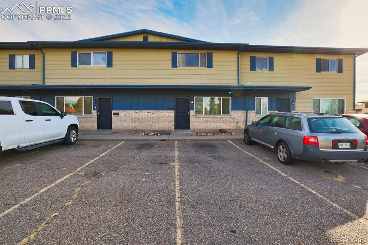 Property Photo:  49 Douglas Lane 53  CO 81001 
