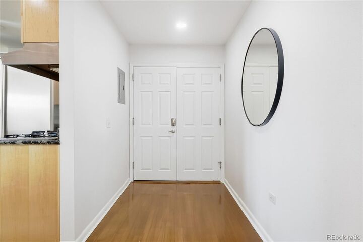 Property Photo:  909 N Logan Street A  CO 80203 