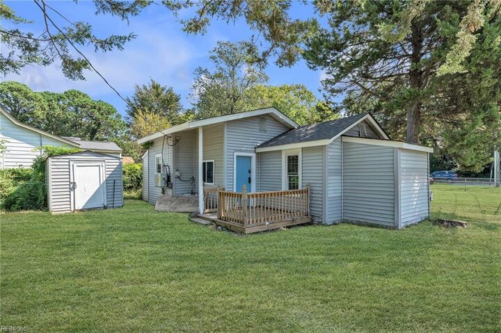 Property Photo: 320 Mary St VA 23664