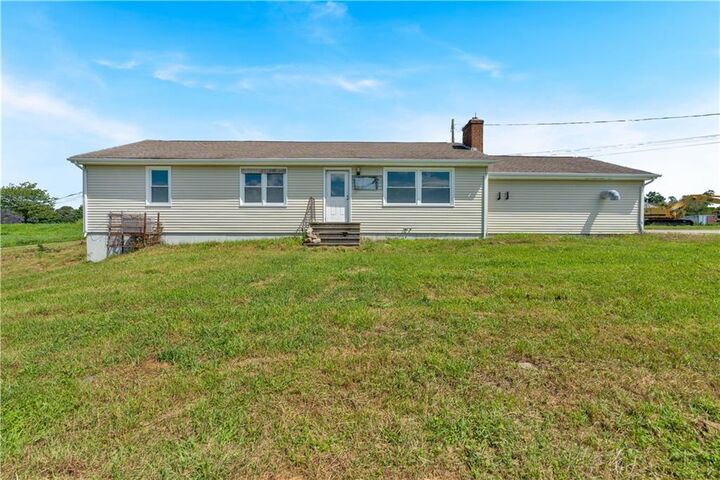 Property Photo:  118 Wintechog Hill Road  CT 06359 