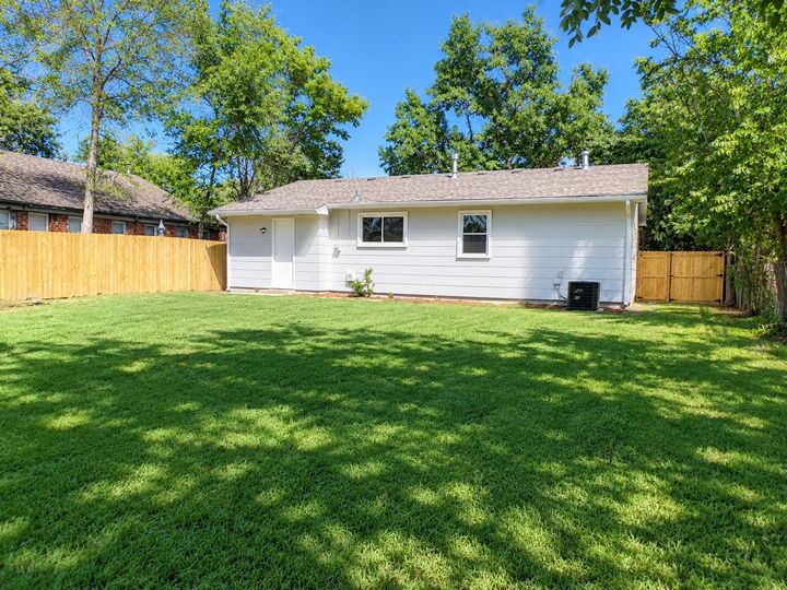 Property Photo: 1737 S Fern Ave KS 67213