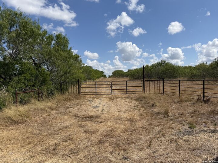 Property Photo: 759 County Road 248 TX 78113