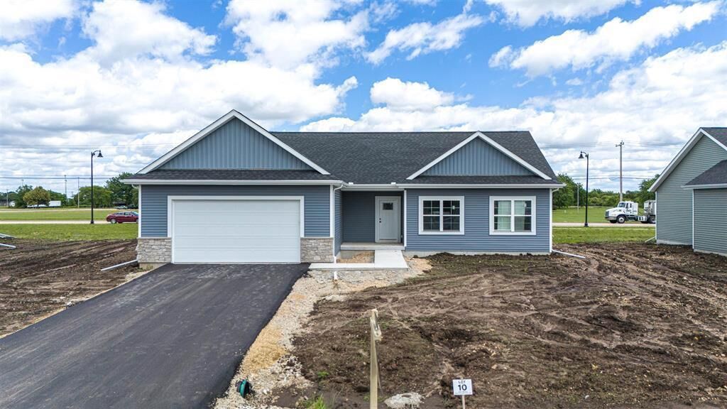 Property Photo:  621 Millar Drive  WI 53511 
