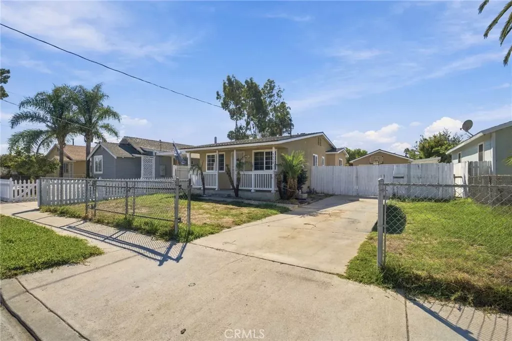 Property Photo:  5510 Roosevelt Avenue  CA 92703 