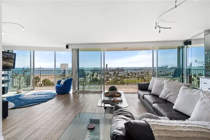Property Photo: 700 E Ocean Boulevard 1206 CA 90802