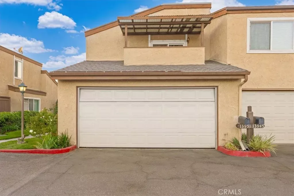Property Photo:  13951 Nadia Way 5  CA 92843 
