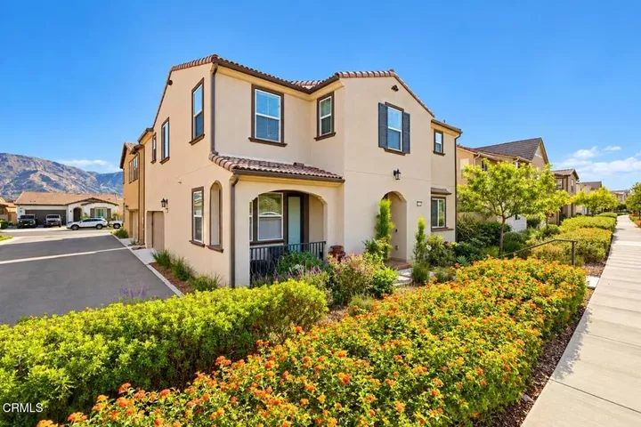 Property Photo:  2130 Harvest Loop  CA 93060 