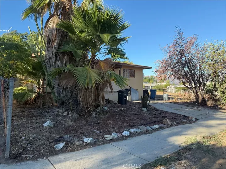 Property Photo:  214 E Peck  CA 92530 