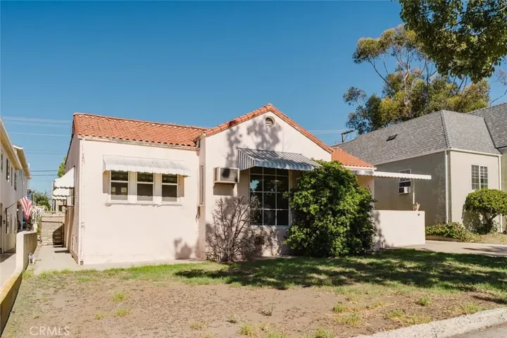 Property Photo:  735 E Verdugo Avenue  CA 91501 