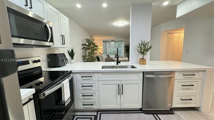 Property Photo:  1800 N Lauderdale Ave 1117  FL 33068 