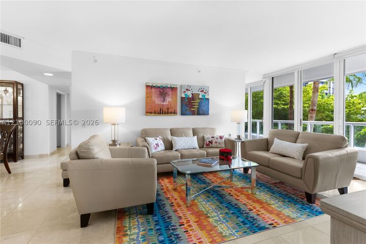 Property Photo:  21205 Yacht Club Dr 504  FL 33180 