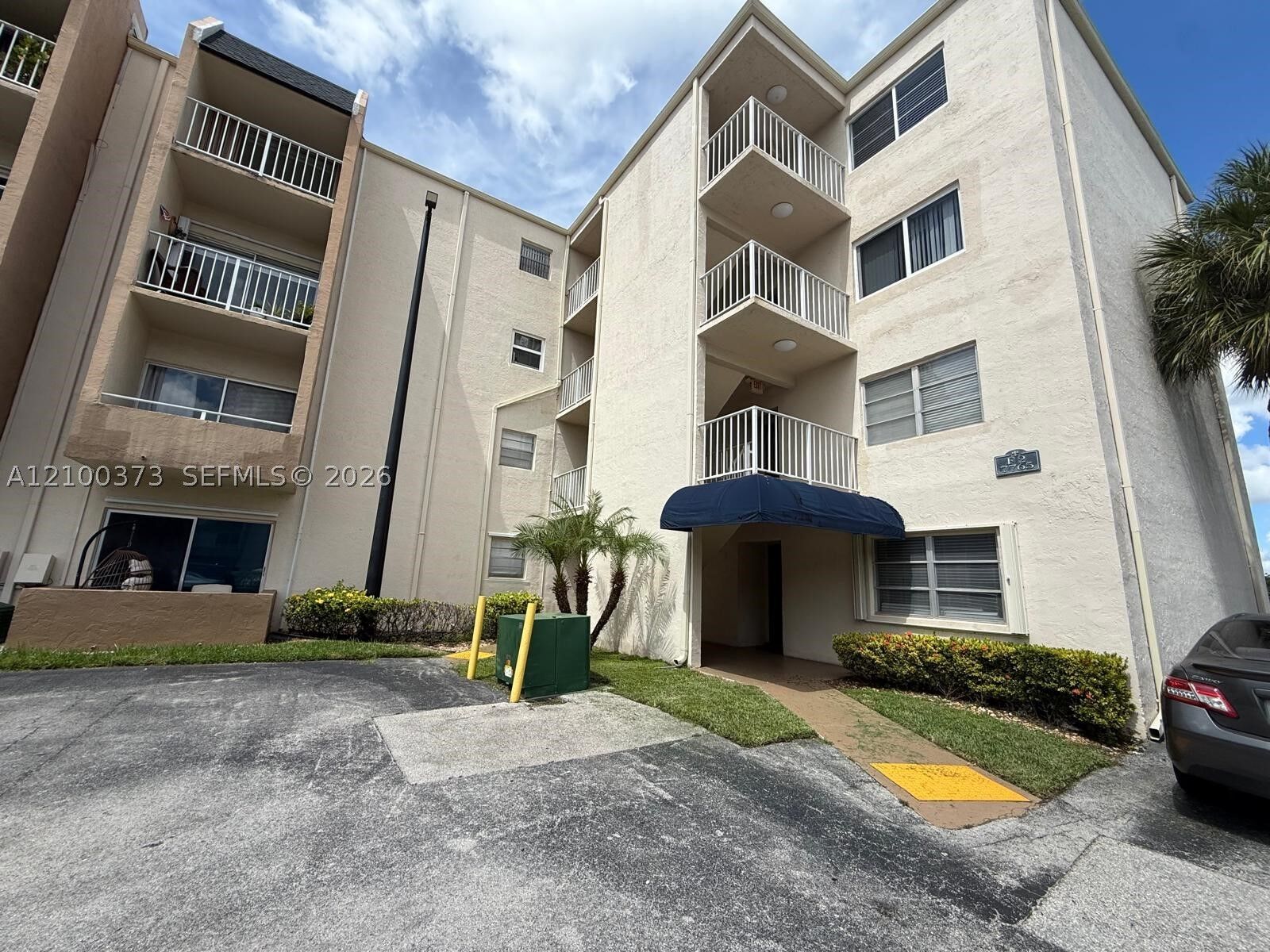 Property Photo:  7765 SW 86th St F2-402  FL 33143 
