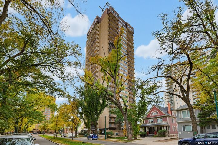Property Photo:  311 6th Avenue N 801  SK S7K 7A9 