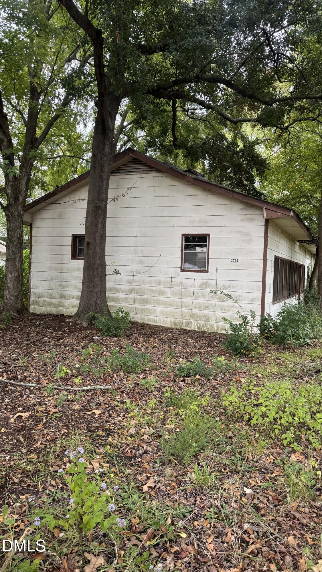 Property Photo:  3740 US-301  NC 28334 