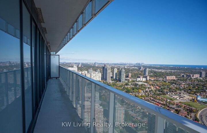 Property Photo:  3900 Confederation Parkway SW 4404  ON L5B 0M3 