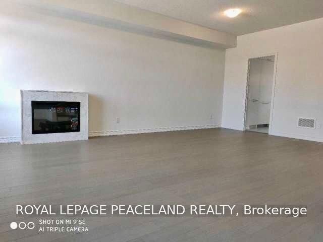 Property Photo:  19 Frank Charlton Avenue  ON L3R 2E1 