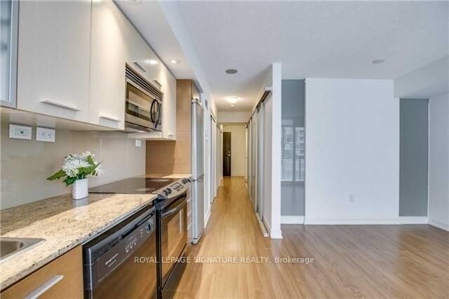 Property Photo:  8 Telegram Mews 623  ON M5V 3Z5 