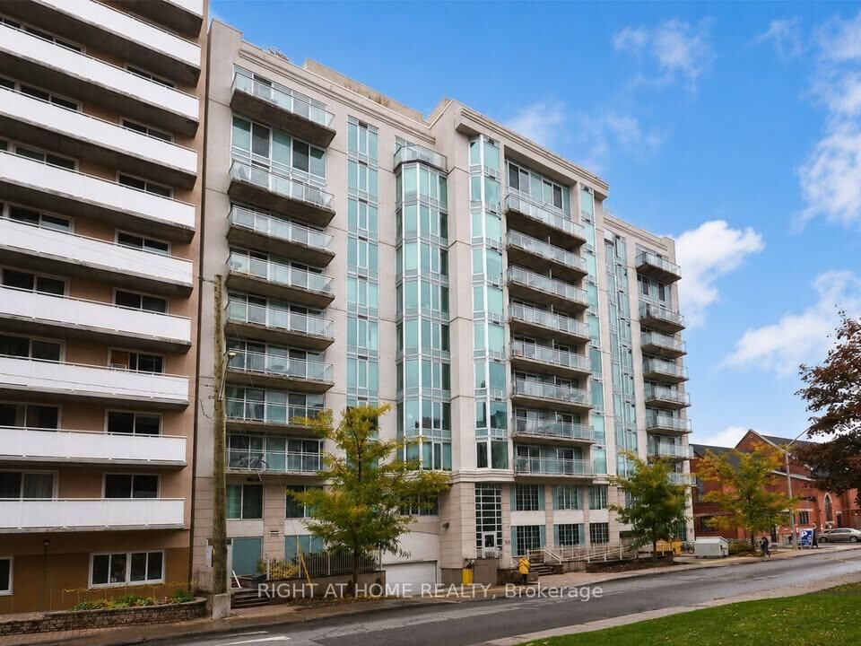 Property Photo:  138 Somerset Street W 711  ON K2P 0A3 