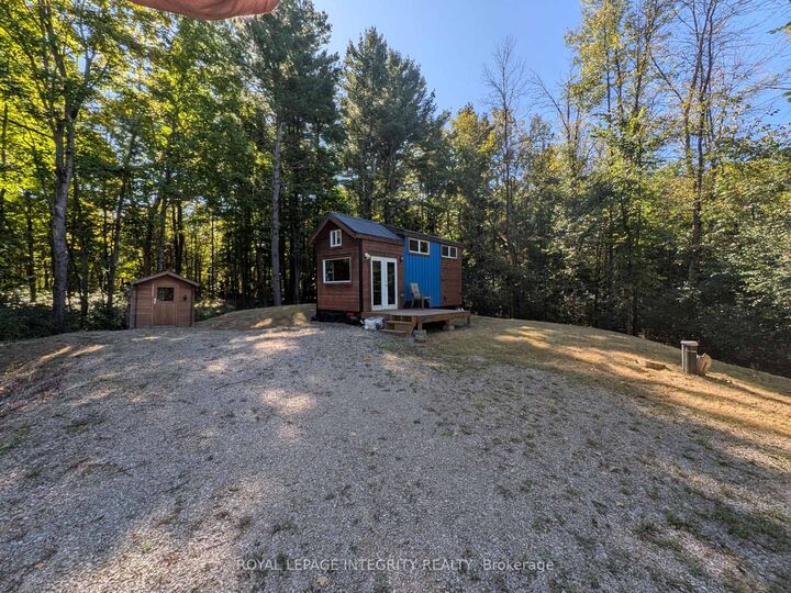 Property Photo:  229 Norris Road  ON K7H 3C6 