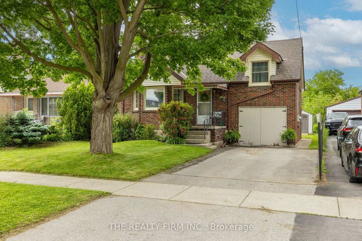 Property Photo:  384 Spruce Street  ON N5W 4N7 