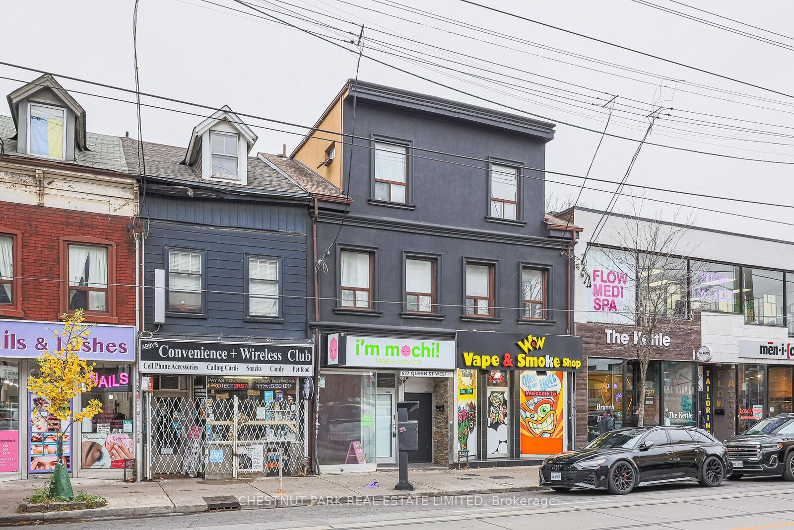 Property Photo:  677 Queen Street W 2  ON M6J 1E6 