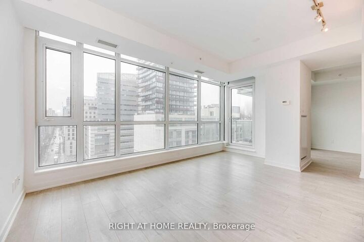 Property Photo:  199 Richmond Street W 1410  ON M5V 0H4 